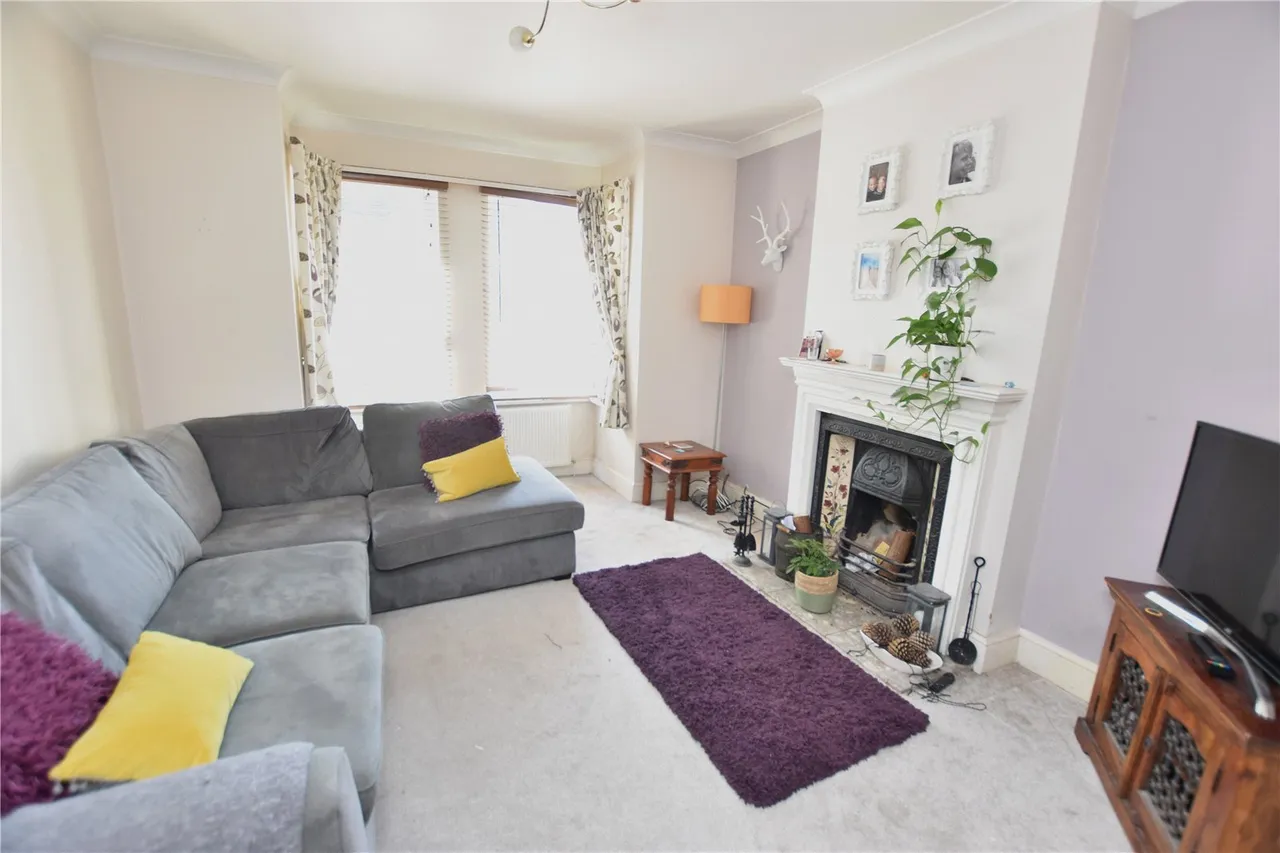 Rectory Road, Farnborough, Hampshire, GU14 7HT, photo 2