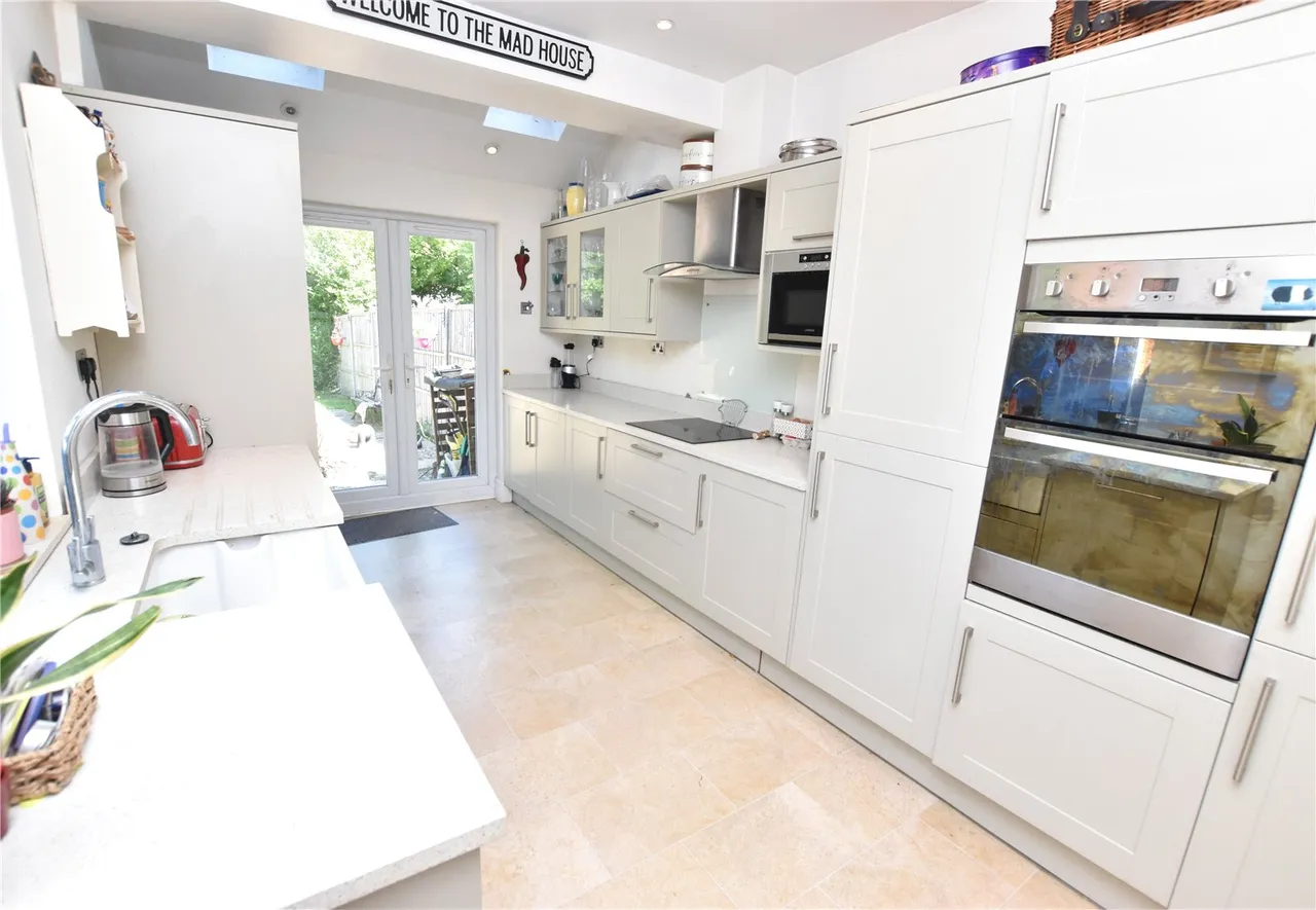 Rectory Road, Farnborough, Hampshire, GU14 7HT, photo 5