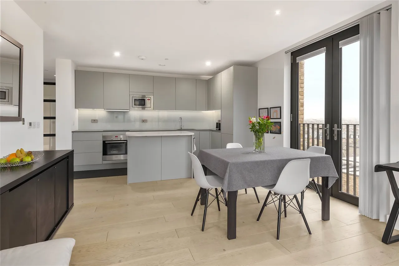 Cobalt Place, London, SW11, photo 3