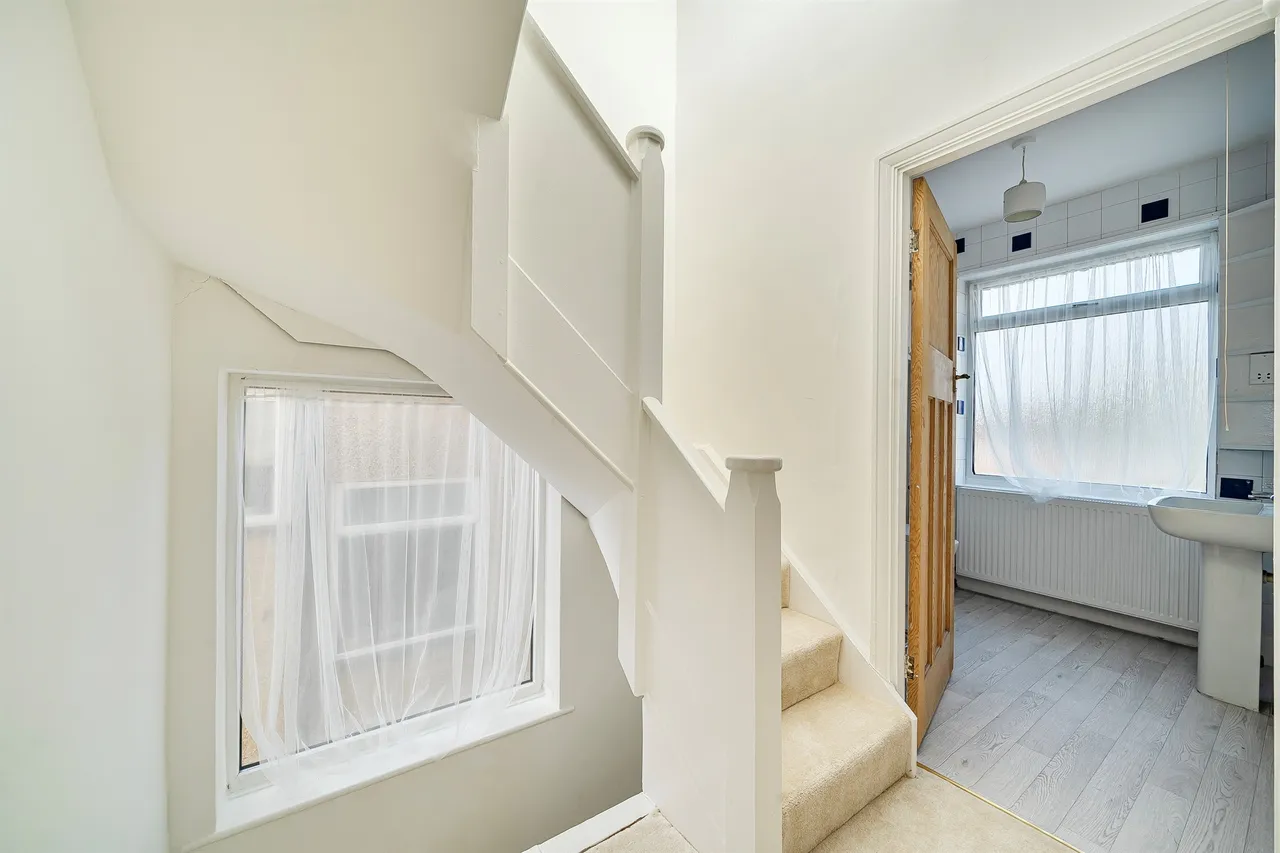 Stoneyfields Lane, Edgware, HA8, photo 14