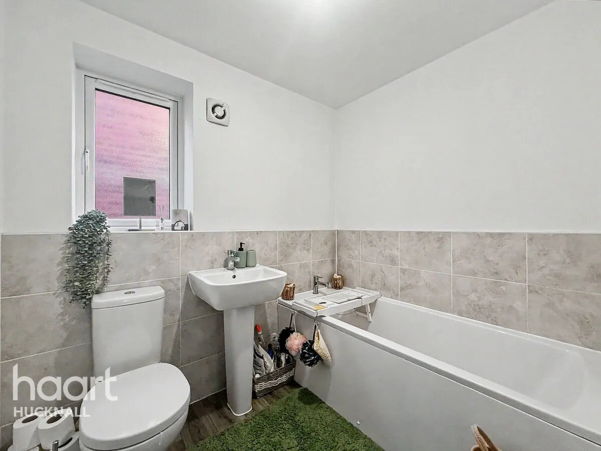 Turner Grove, Nottingham, NG15, photo 17