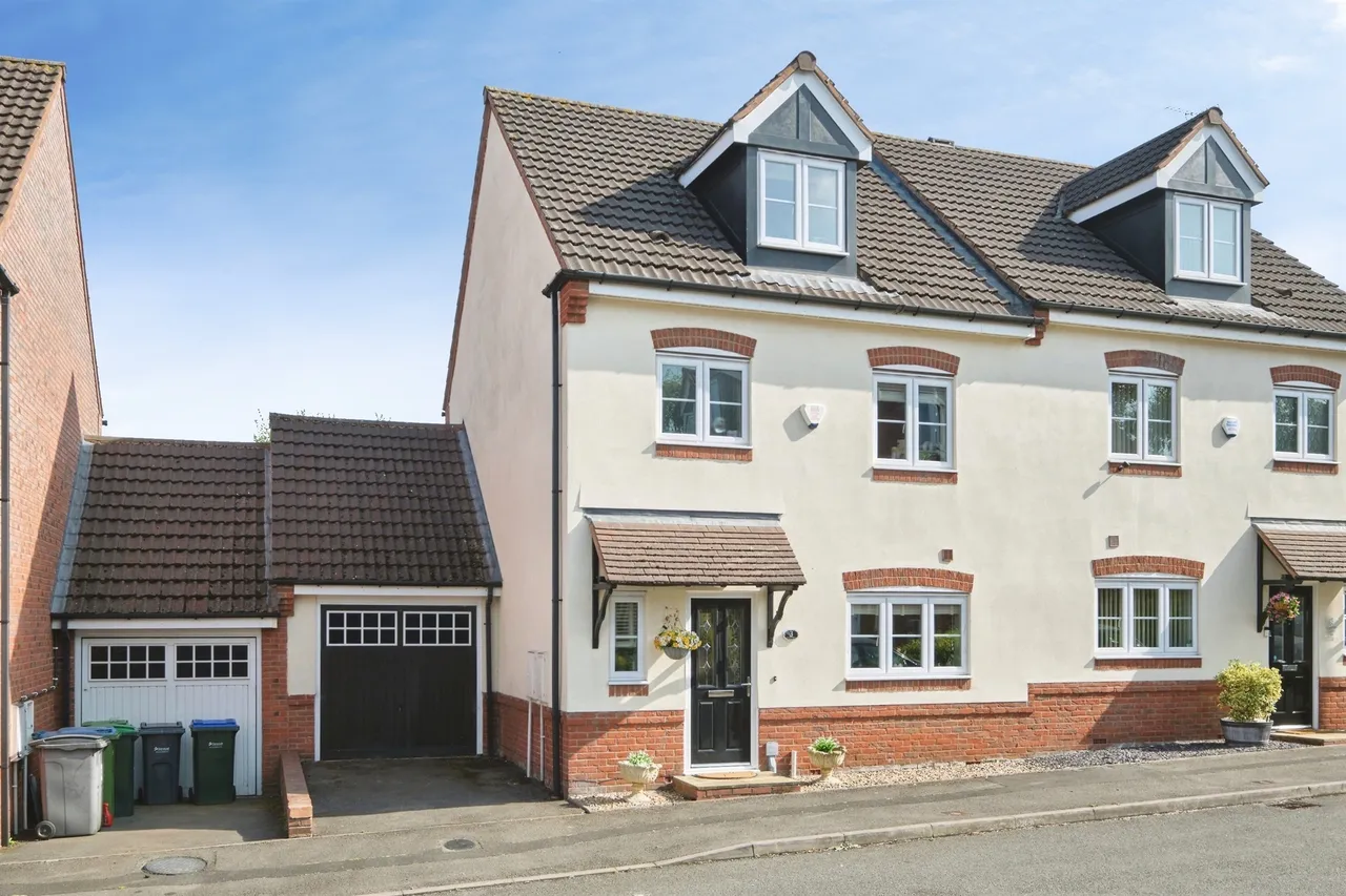 4 bed house for sale — Galton Drive, Birmingham