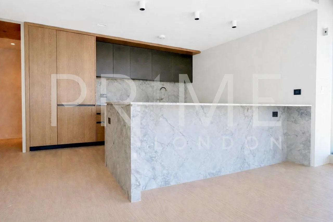 Southbank Place, London, SE1, photo 2
