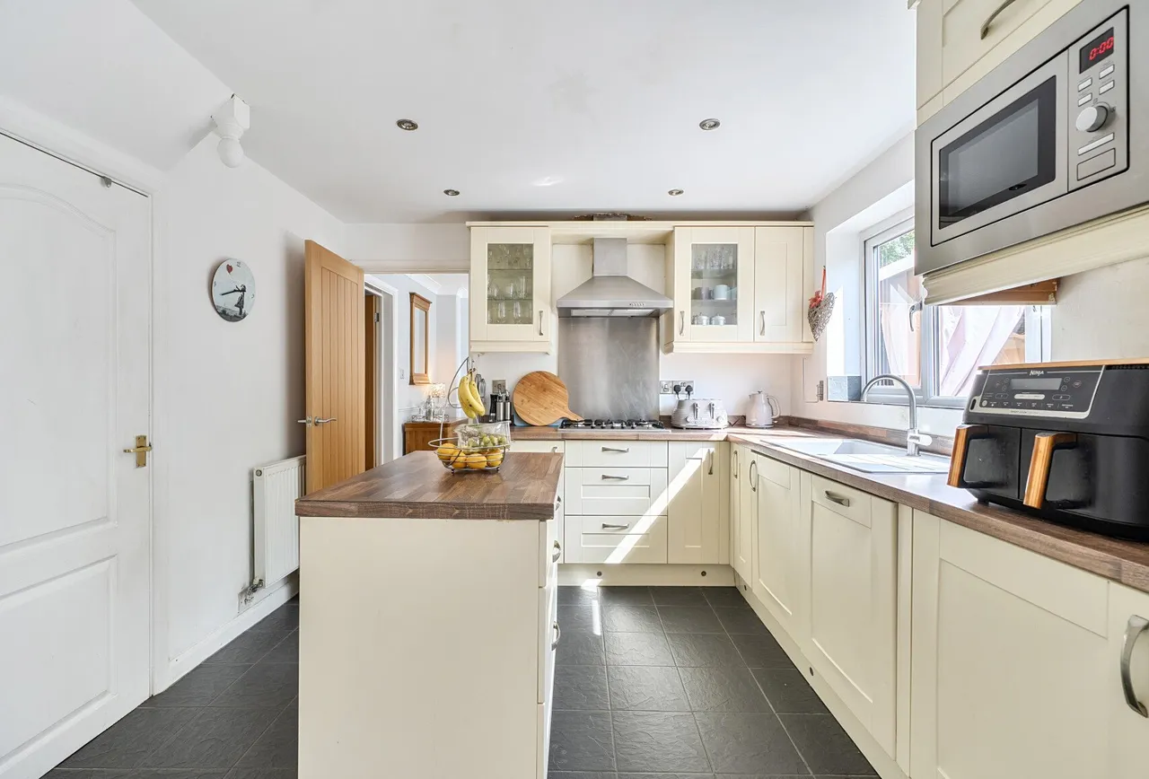 The Worthys, Gloucestershire, Bradley Stoke, BS32 8DH, photo 6