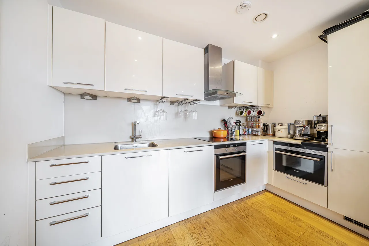 Flat 31, 3 Skerne Road, Kingston Upon Thames, photo 3