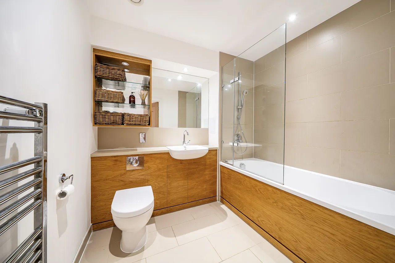 Flat 31, 3 Skerne Road, Kingston Upon Thames, photo 6