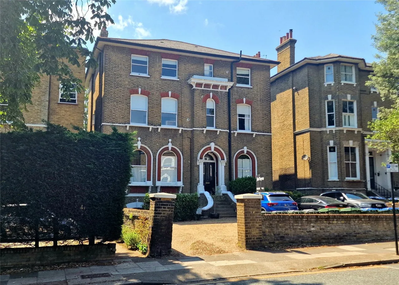 Kidbrooke Park Road, SE3, photo 2