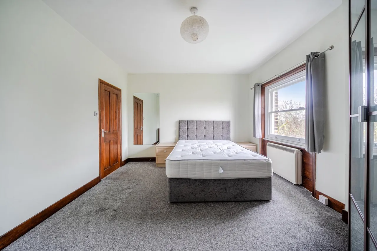 Kidbrooke Park Road, SE3, photo 12