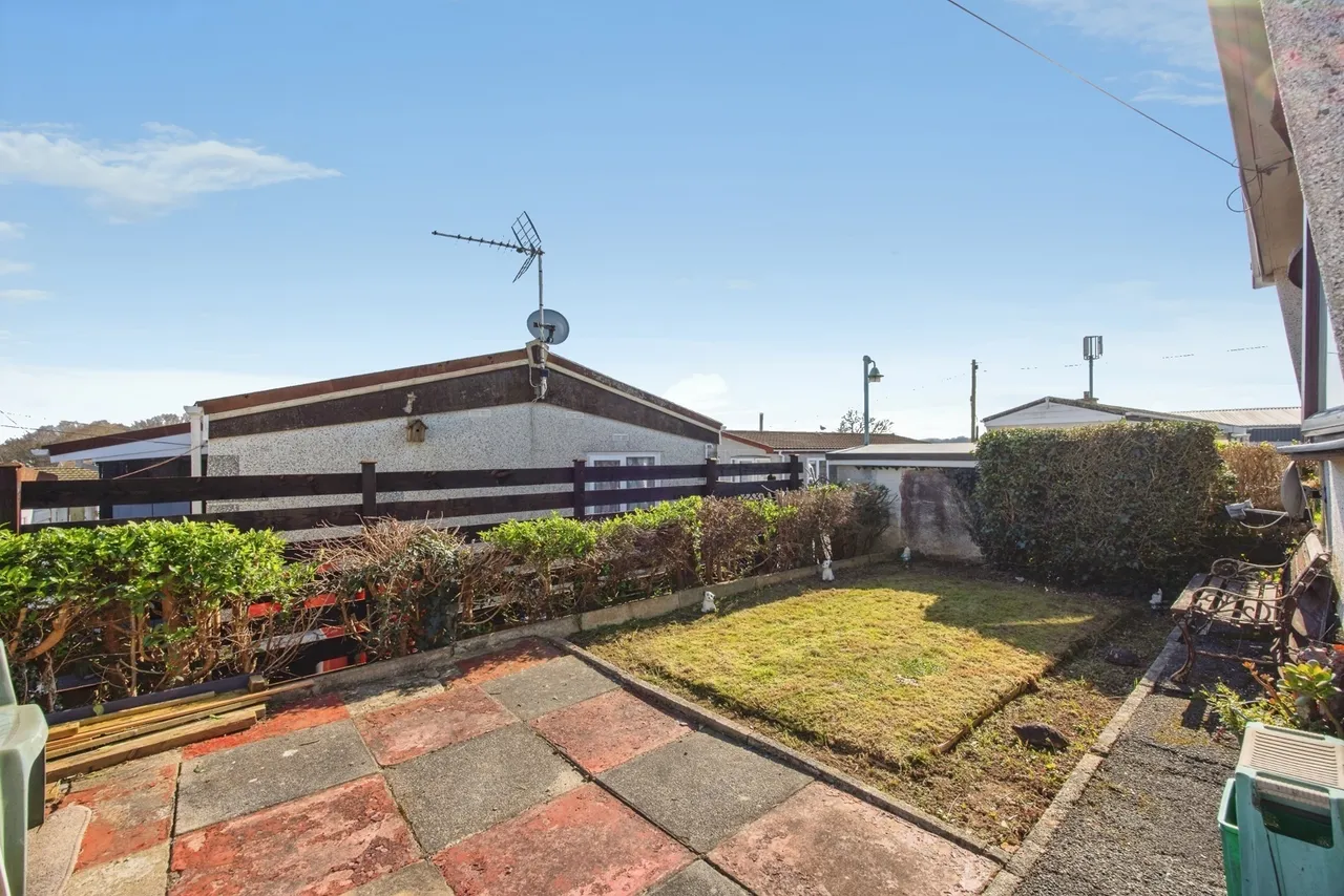 Warwick Drive, Buckler Village, PL25, photo 6