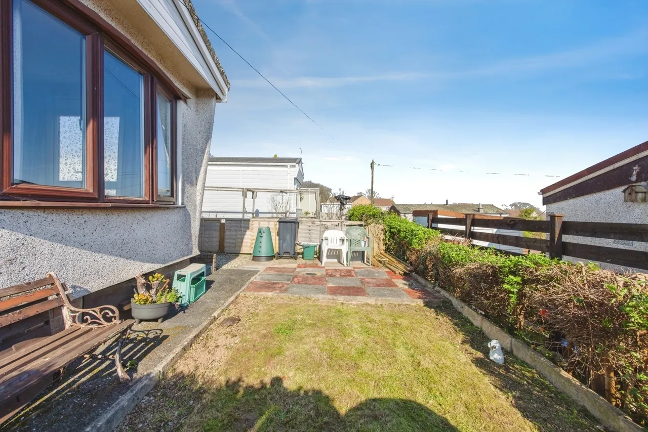 Warwick Drive, Buckler Village, PL25, photo 20