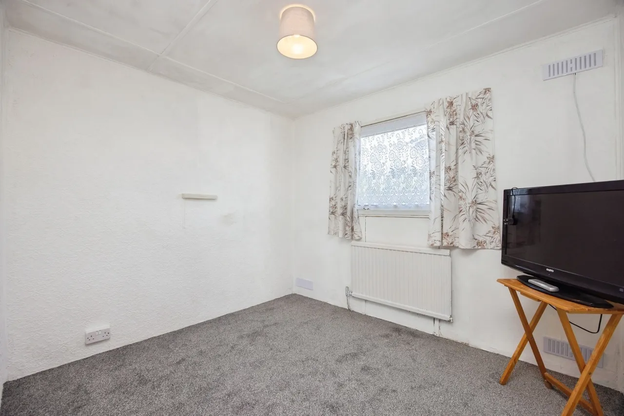Warwick Drive, Buckler Village, PL25, photo 9