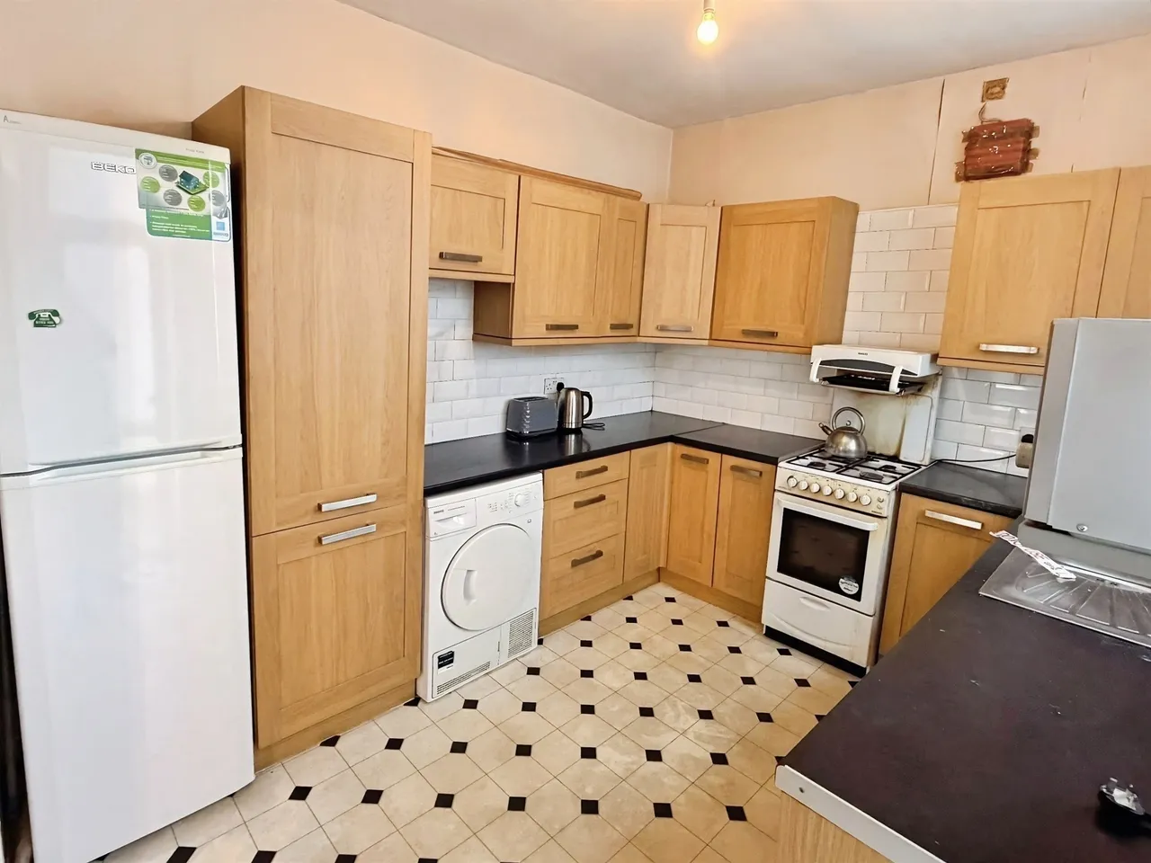 Commercial Street, Caerphilly, CF83, photo 6