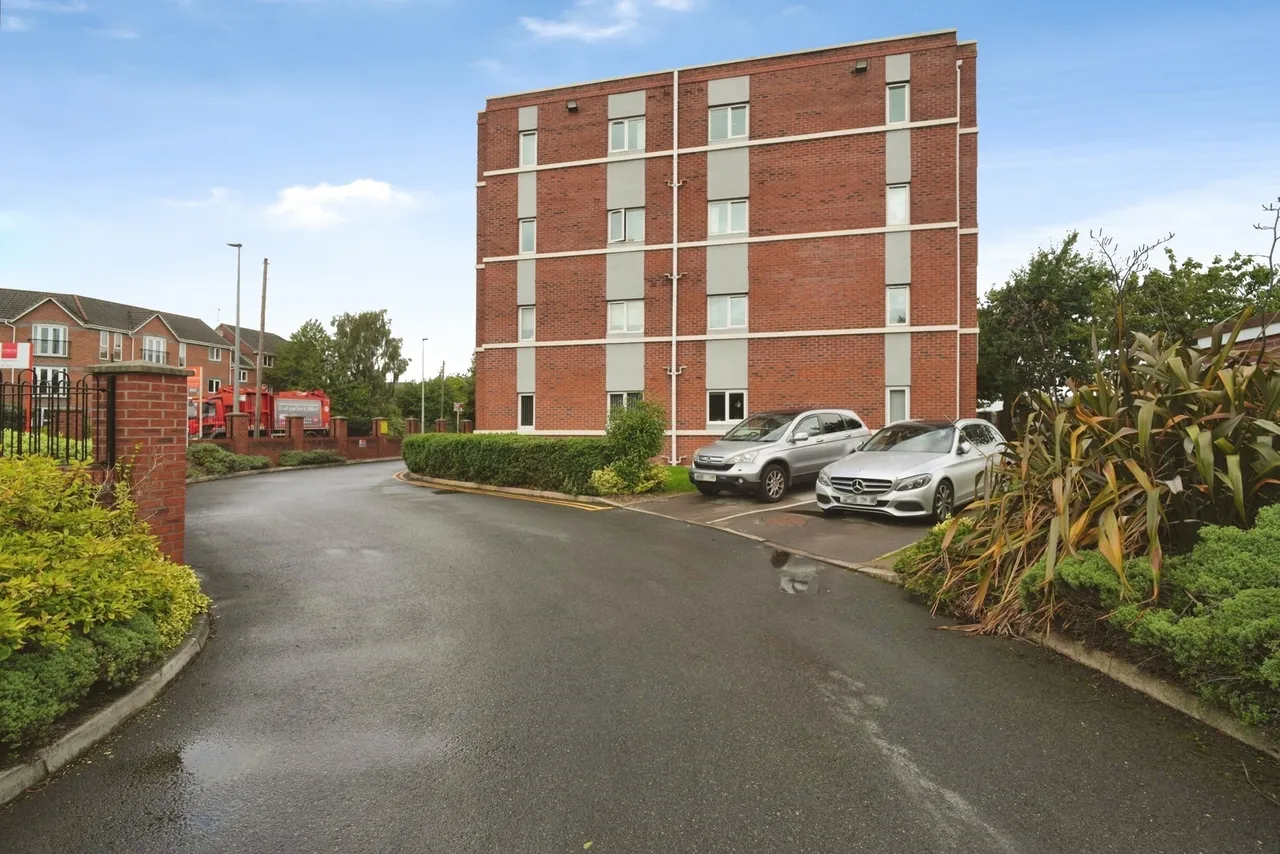 Forebay Drive, Irlam, M44, photo 22