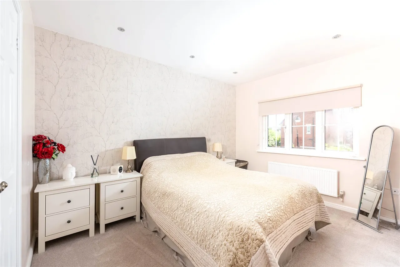 The Spinney, Grange Park, NN4, photo 5