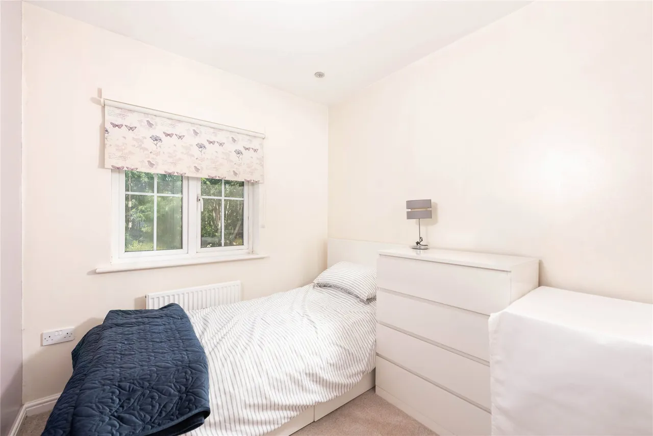 The Spinney, Grange Park, NN4, photo 7