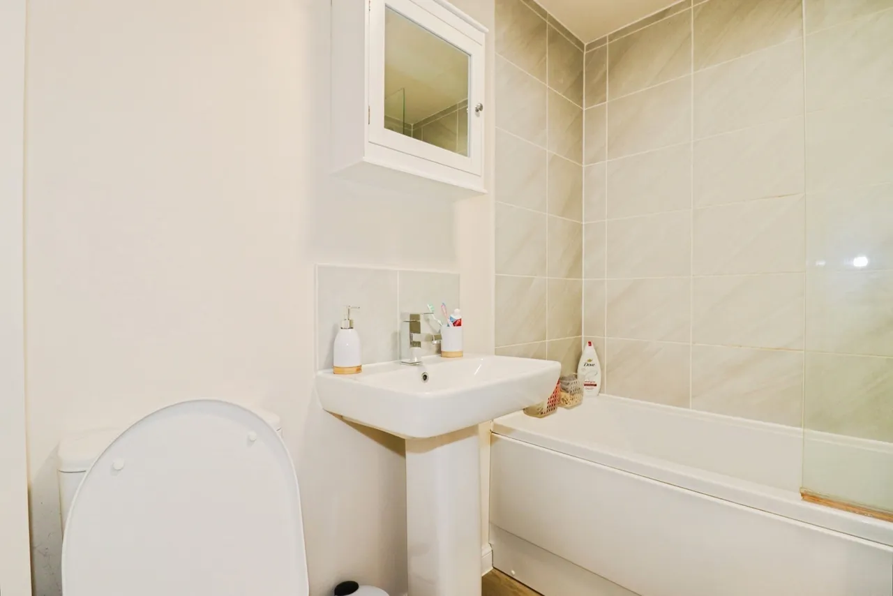 Valetta Drive, Carbrooke, Norfolk, IP25, photo 18