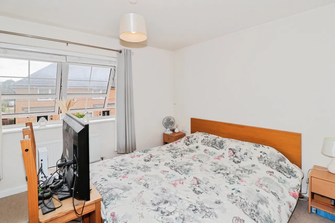 Valetta Drive, Carbrooke, Norfolk, IP25, photo 11