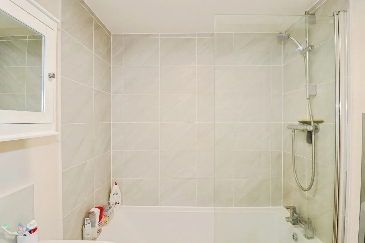 Valetta Drive, Carbrooke, Norfolk, IP25, photo 19