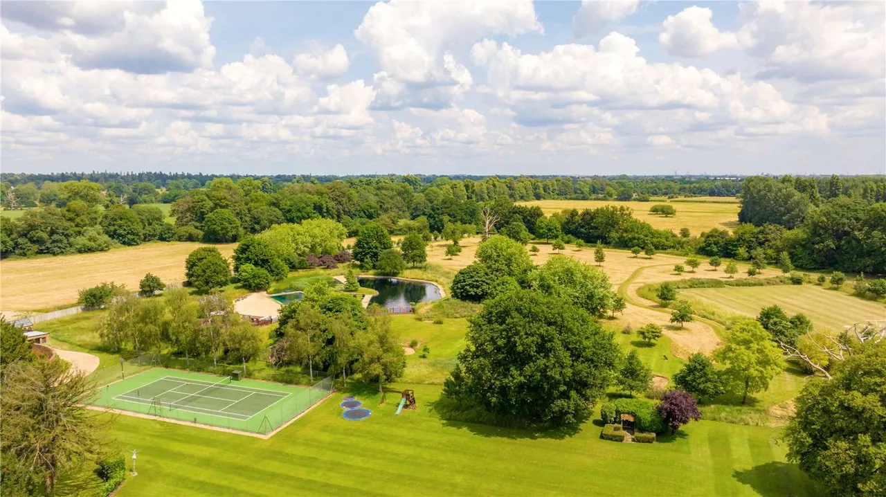 St Mary's Road, Middle Green, Berkshire, SL3 6BS, photo 5