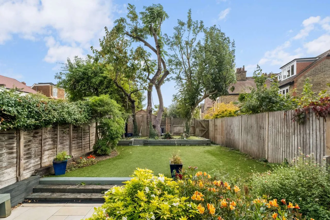 Magdalen Road, London, SW18, photo 9