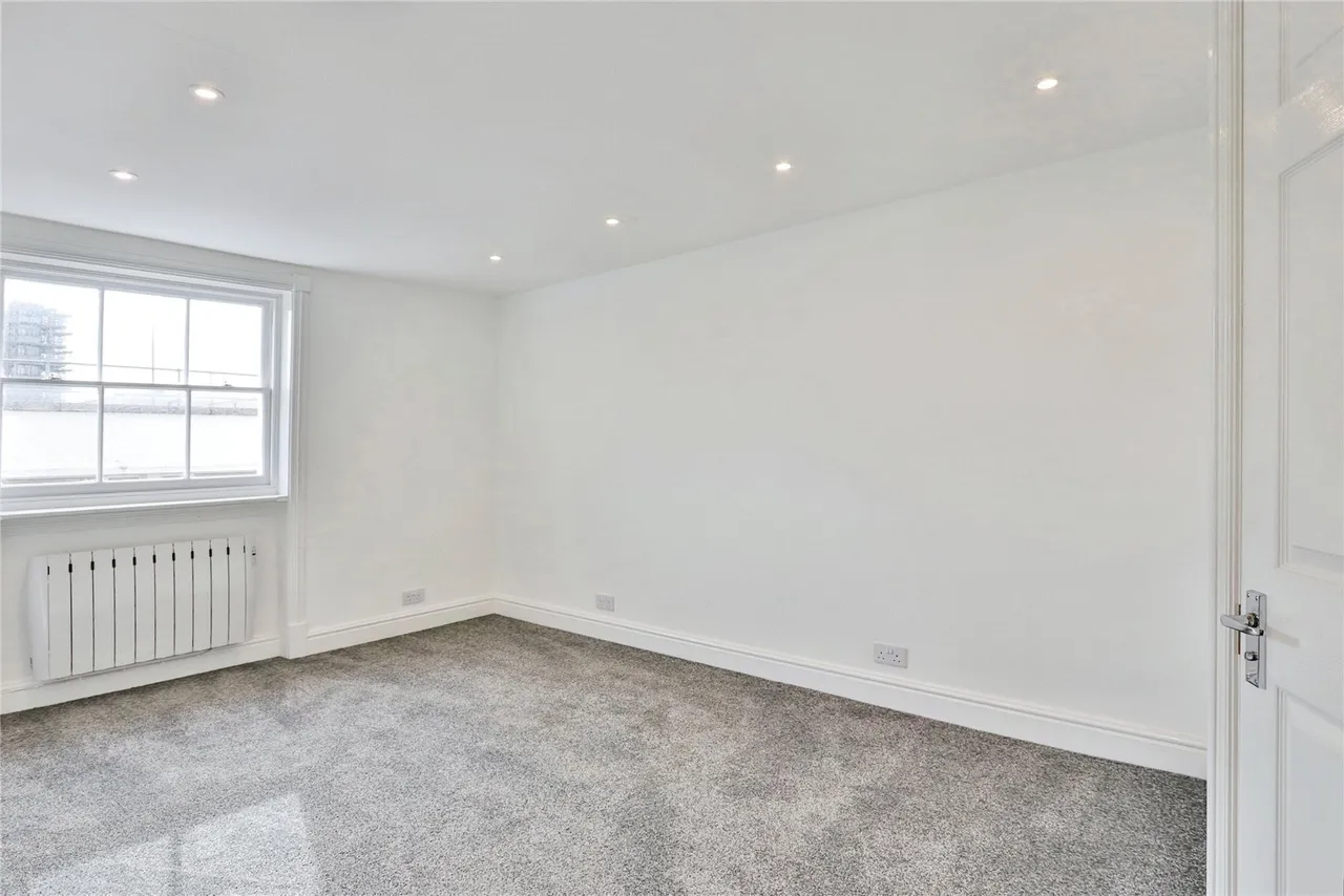 High Street, Poole, BH15, photo 11