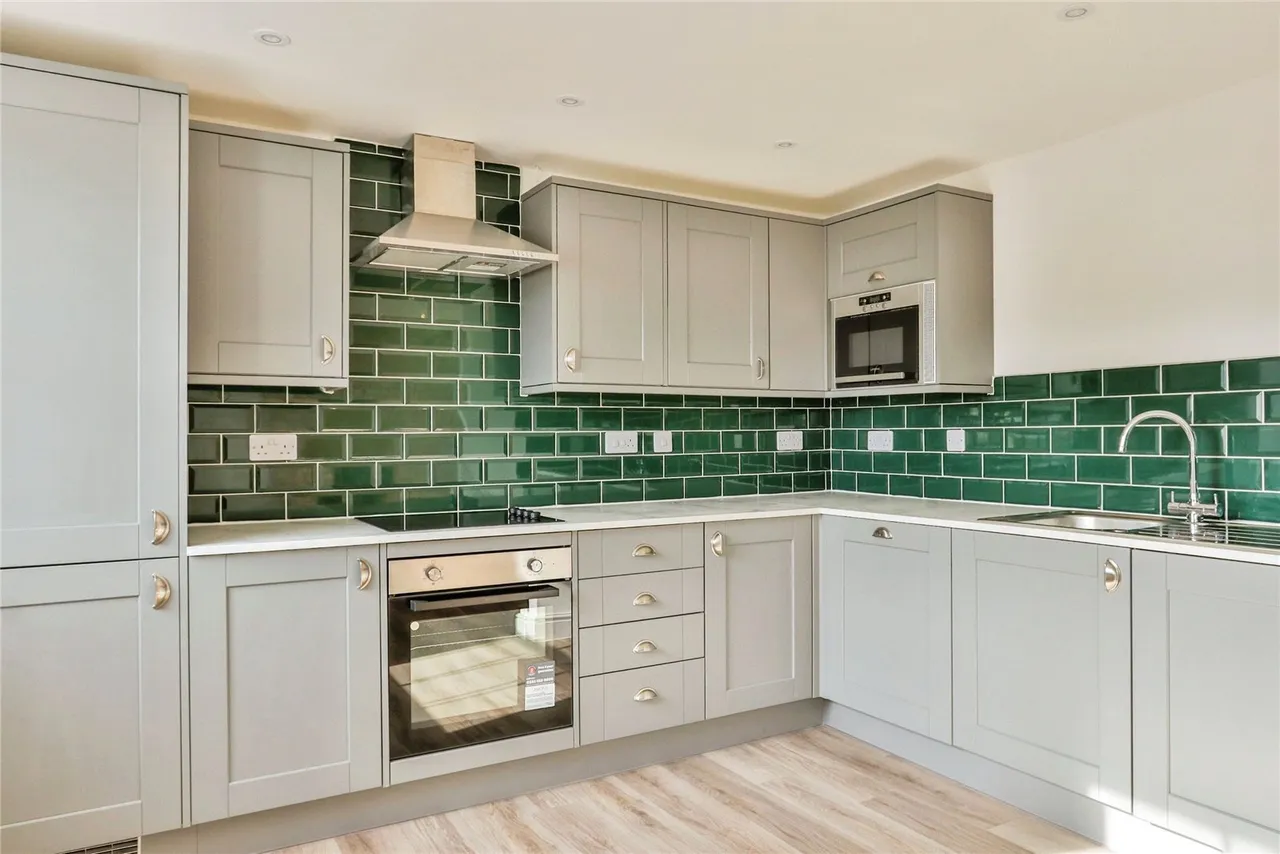 High Street, Poole, BH15, photo 6