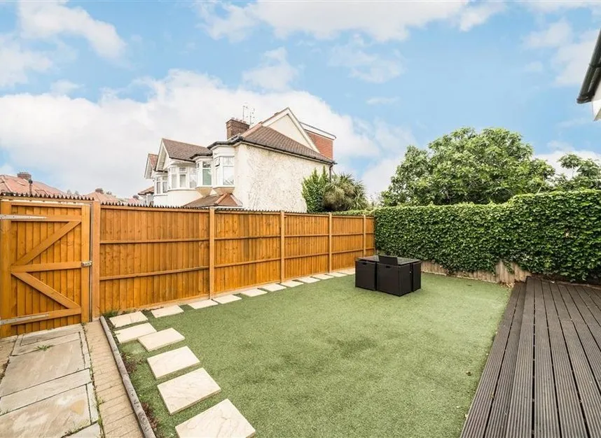 Dudden Hill Lane, Gladstone Park, NW10, photo 7