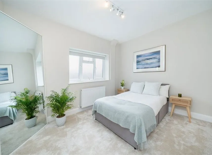 Dudden Hill Lane, Gladstone Park, NW10, photo 5