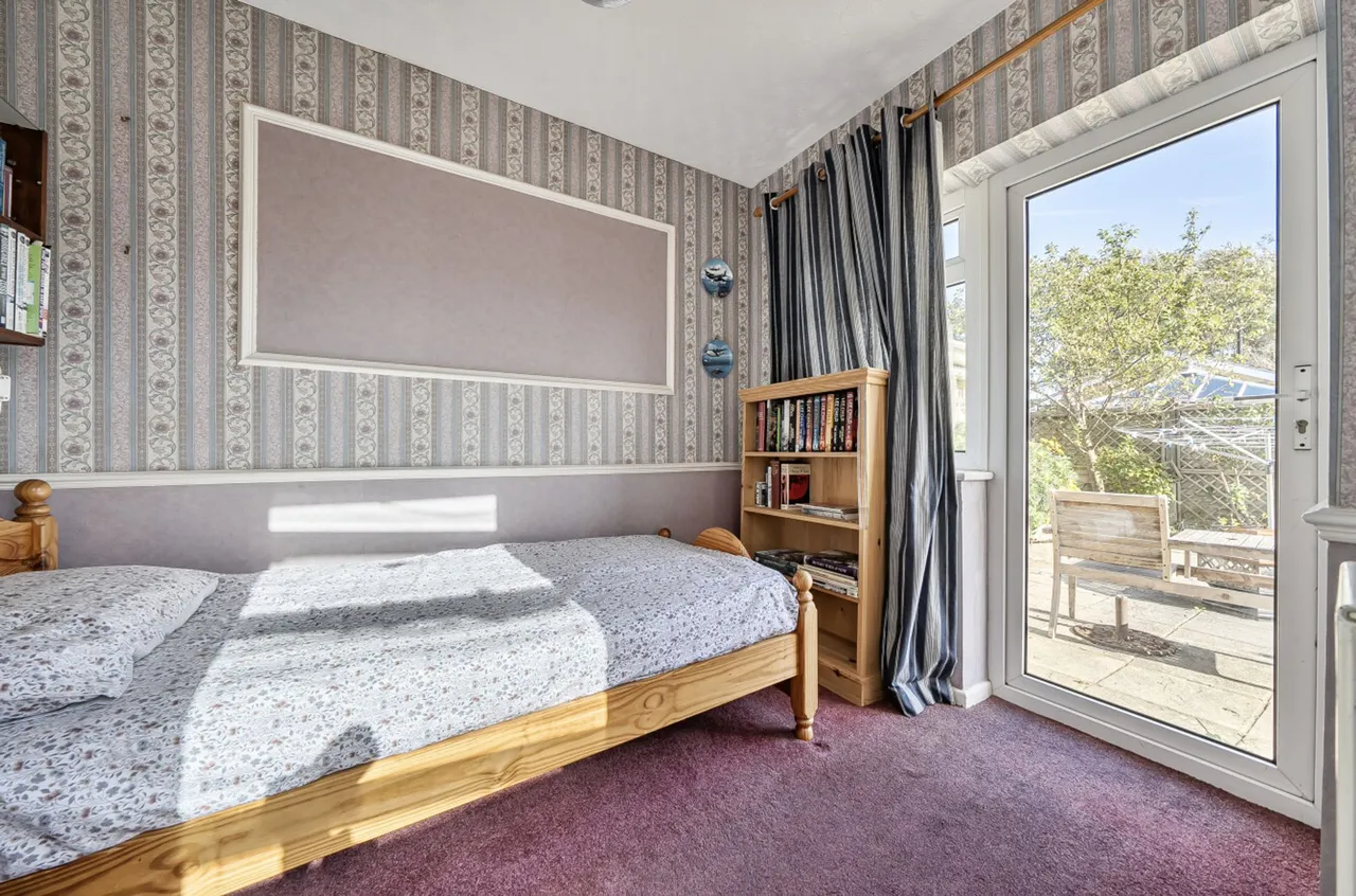 Wheatfield Road, Selsey, PO20, photo 17