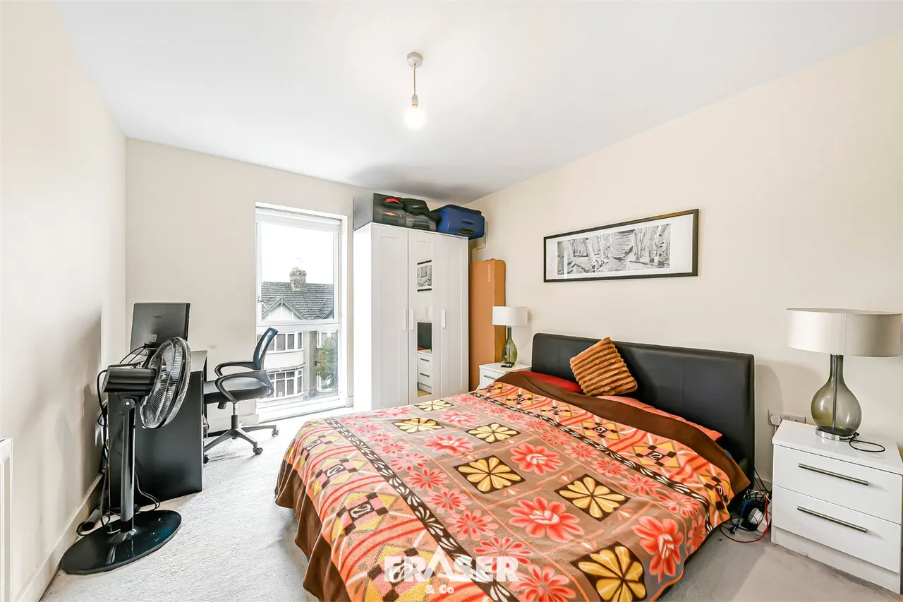 Clarence Avenue, Gants Hill, IG2, photo 9