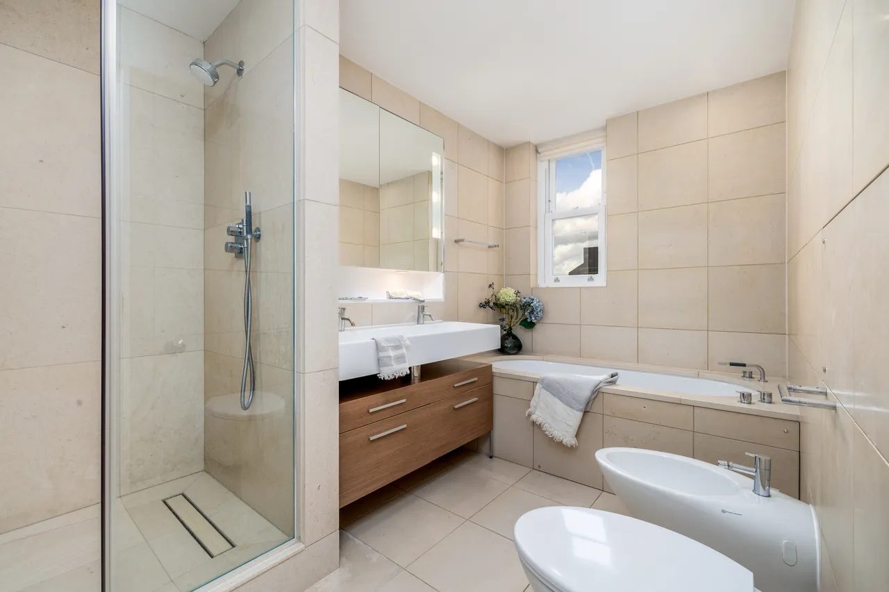 Welbeck Street, Marylebone, London, photo 11
