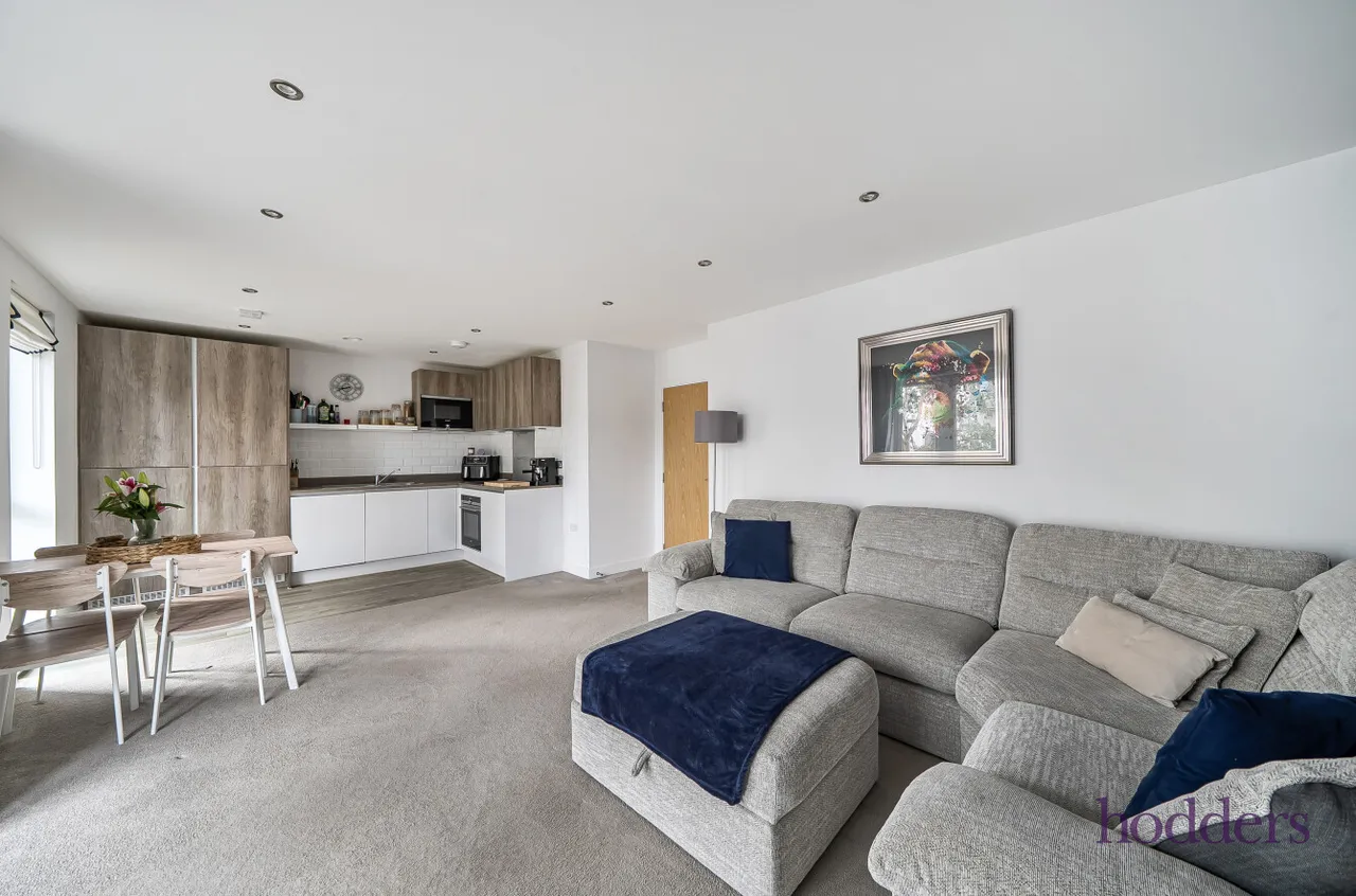 Hawker Drive, Addlestone, KT15, photo 7