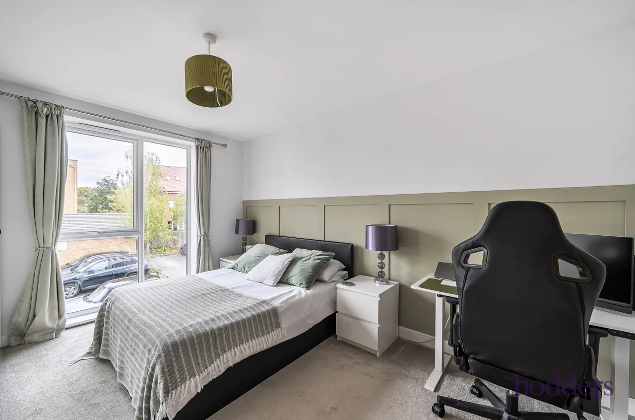 Hawker Drive, Addlestone, KT15, photo 3