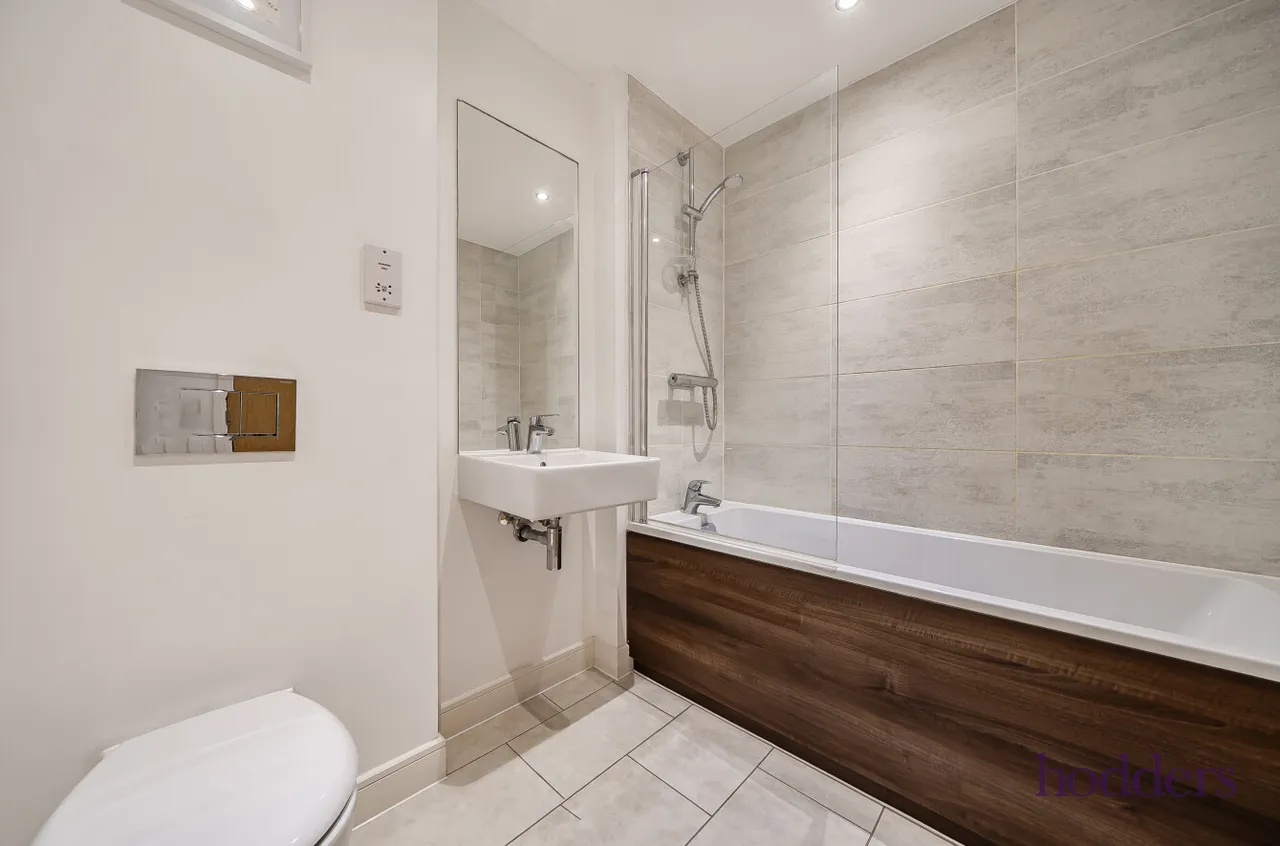 Hawker Drive, Addlestone, KT15, photo 6