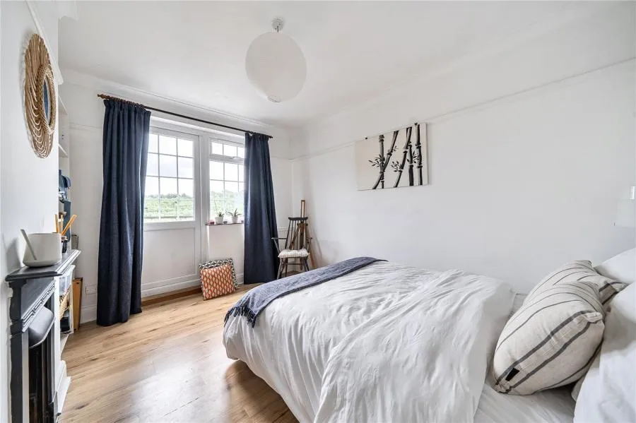 Pinewood Road, High Wycombe, HP12, photo 15