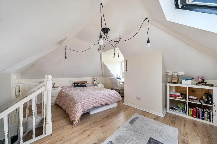 Pinewood Road, High Wycombe, HP12, photo 19