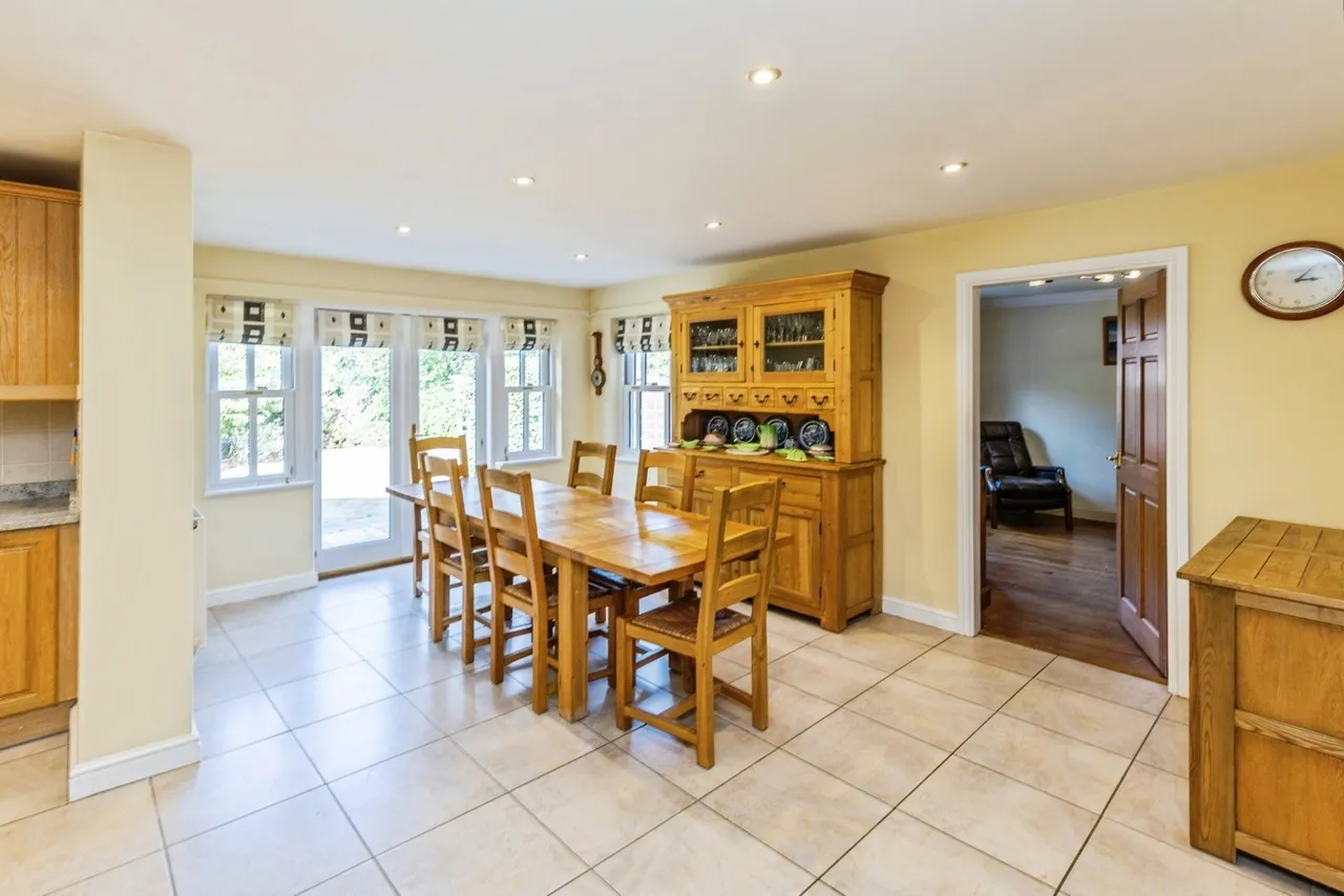 Church Green, Gresford, LL12, photo 9