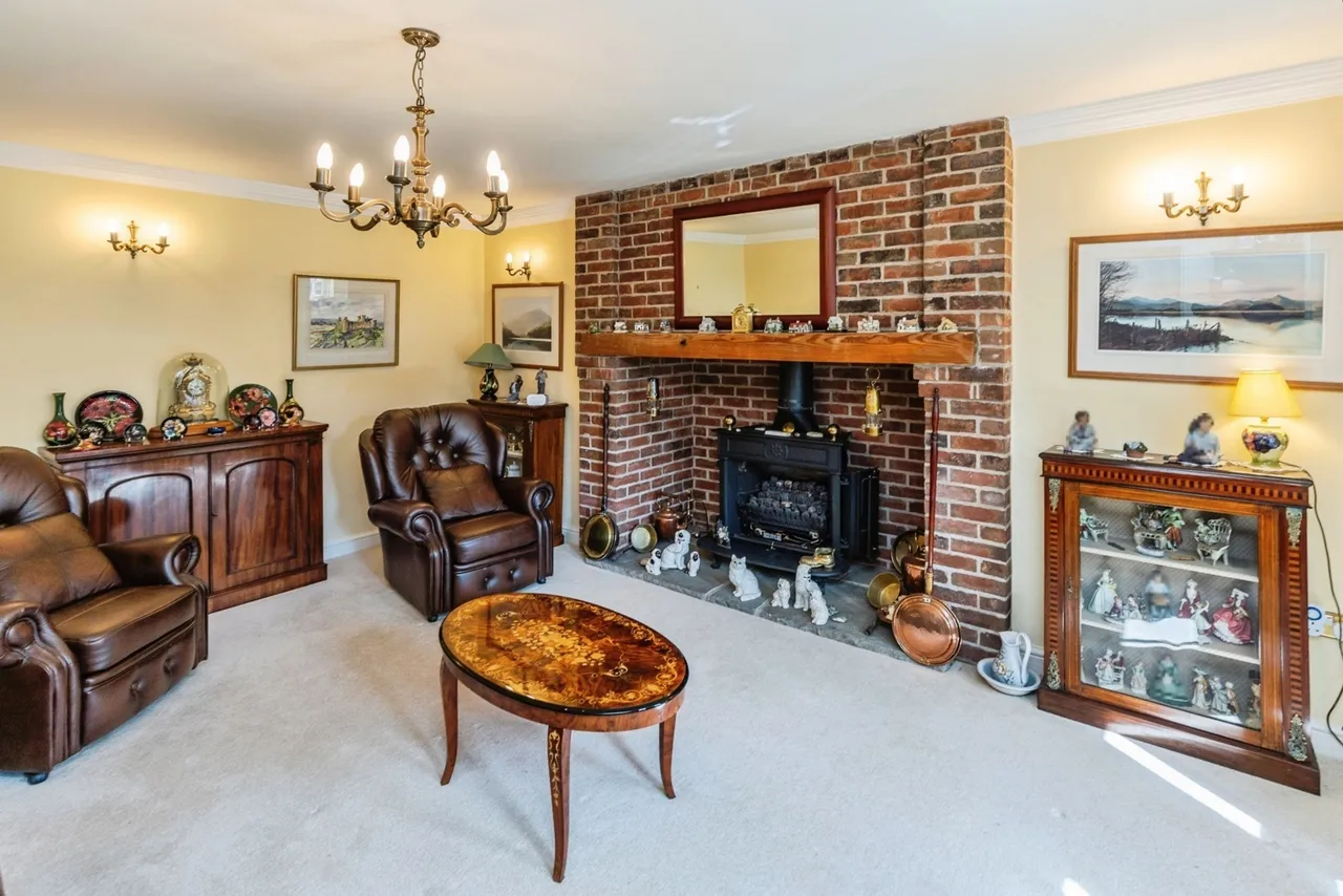 Church Green, Gresford, LL12, photo 6