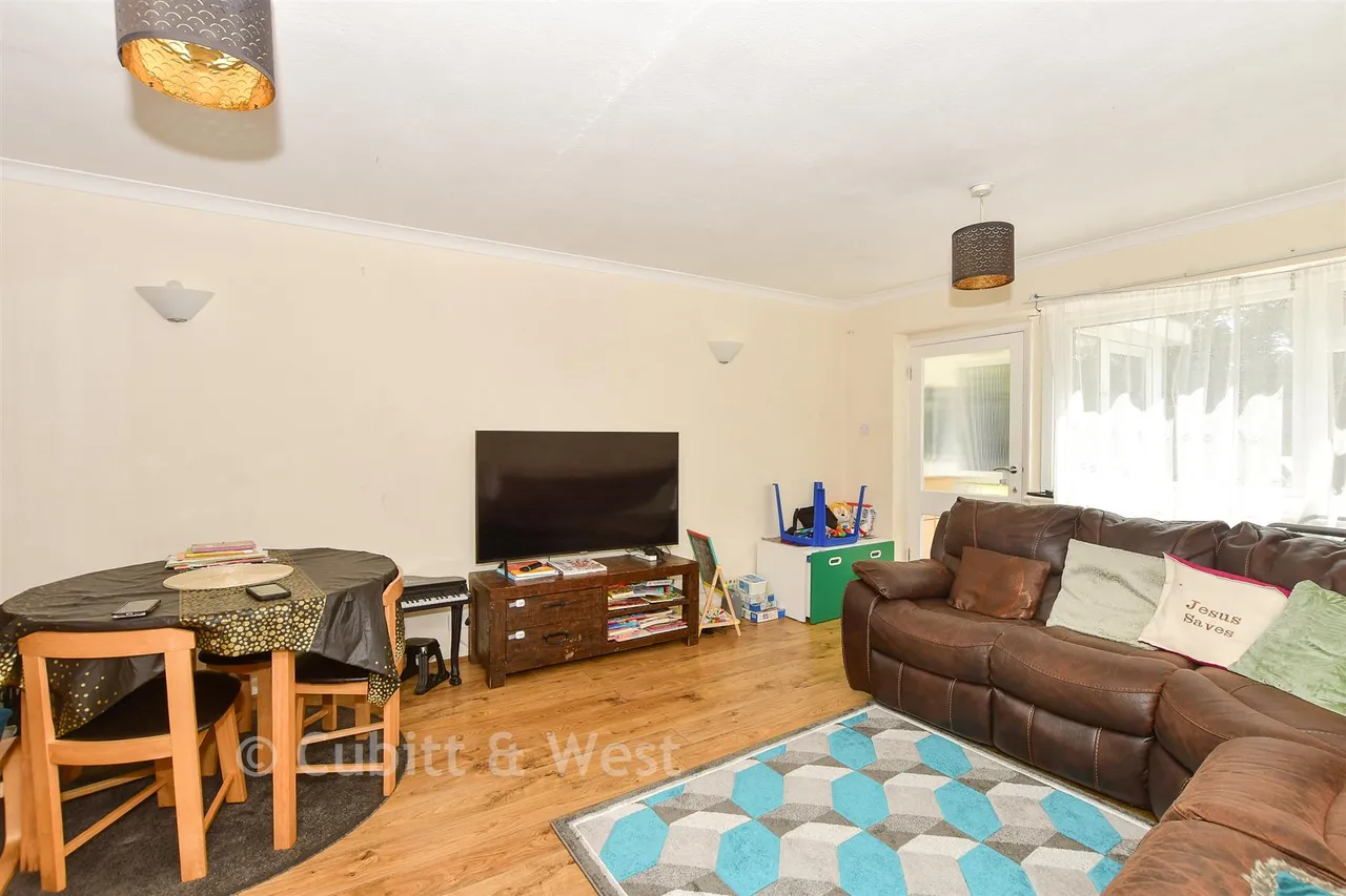 Doods Road, Reigate, RH2, photo 3