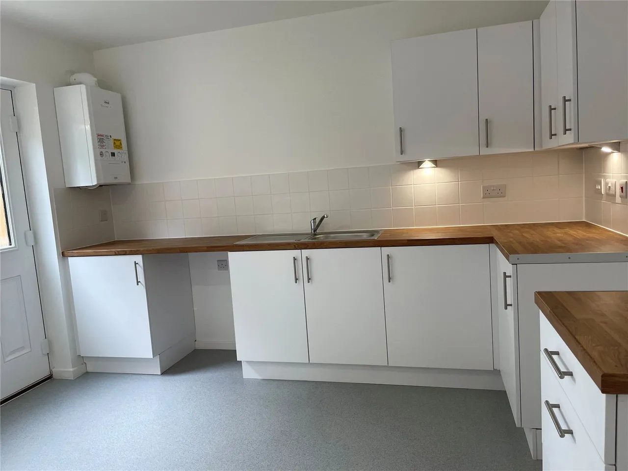 Cwm Y Lladron, Garden Village, SA4, photo 7