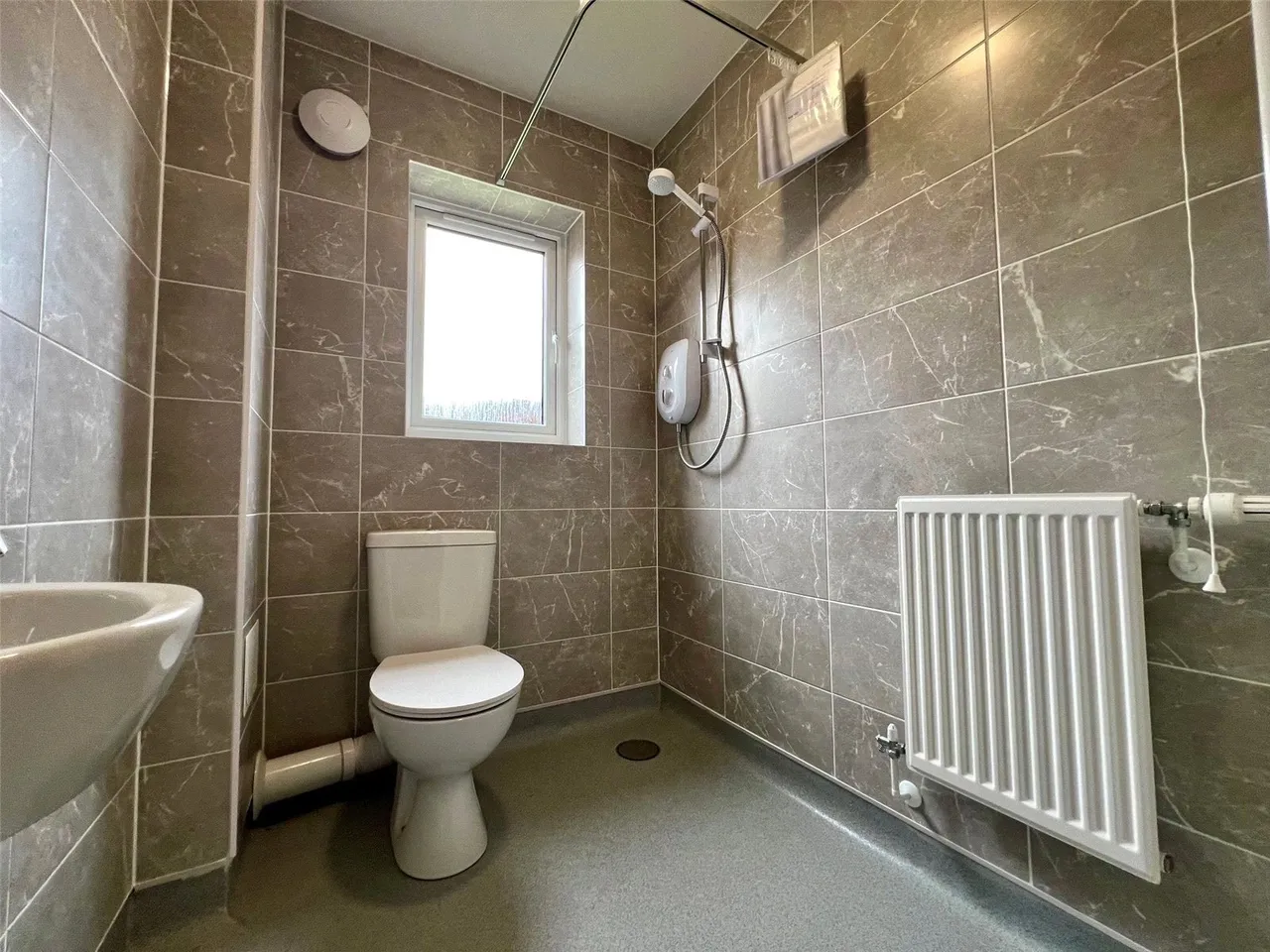 Cwm Y Lladron, Garden Village, SA4, photo 9