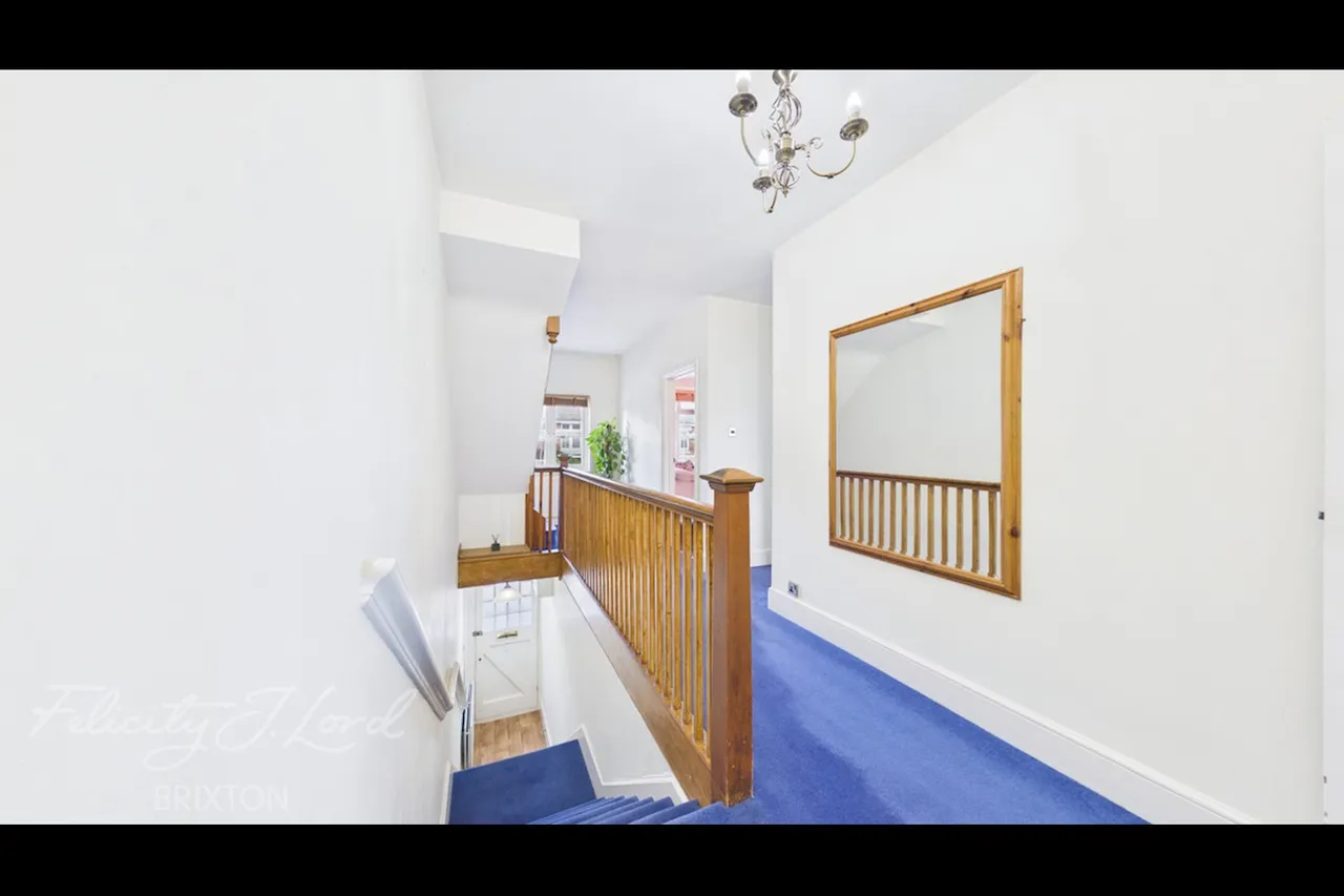 Strickland Row, London, photo 3