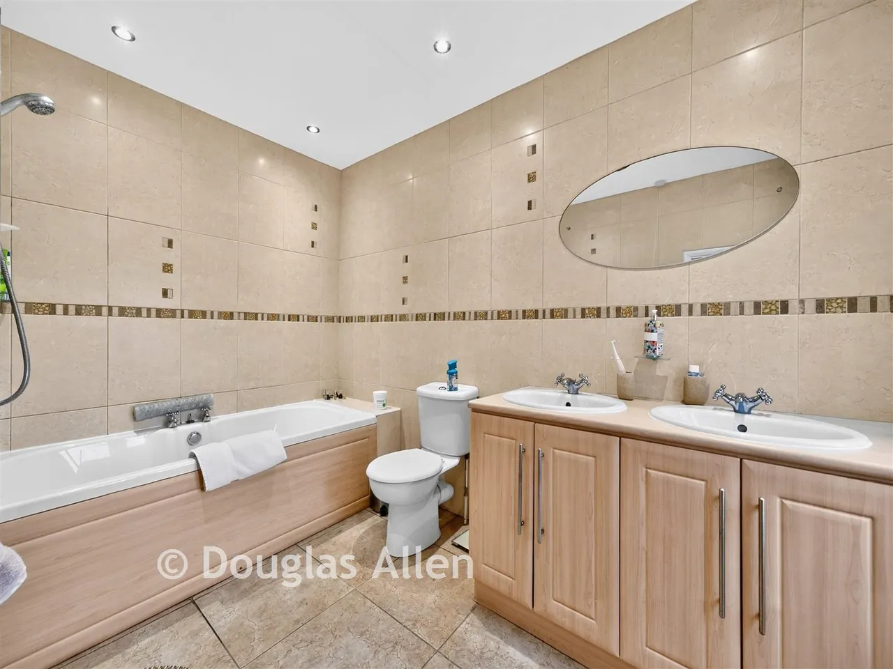 Earlswood Gardens, Clayhall, IG5, photo 10