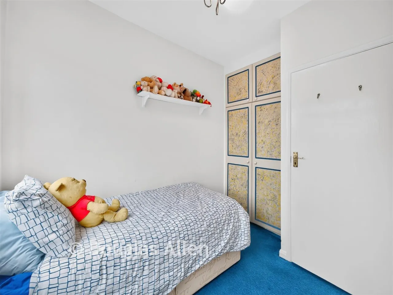 Earlswood Gardens, Clayhall, IG5, photo 12