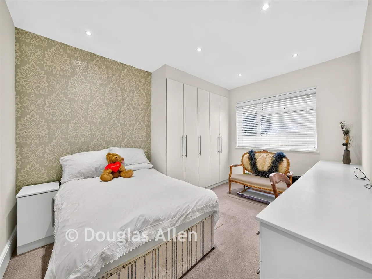 Earlswood Gardens, Clayhall, IG5, photo 11