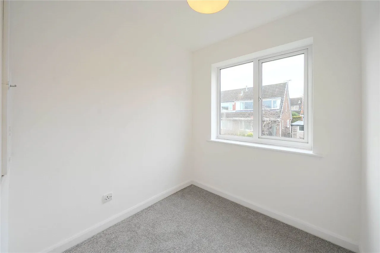 Holt Vale, Holt Park, LS16, photo 10