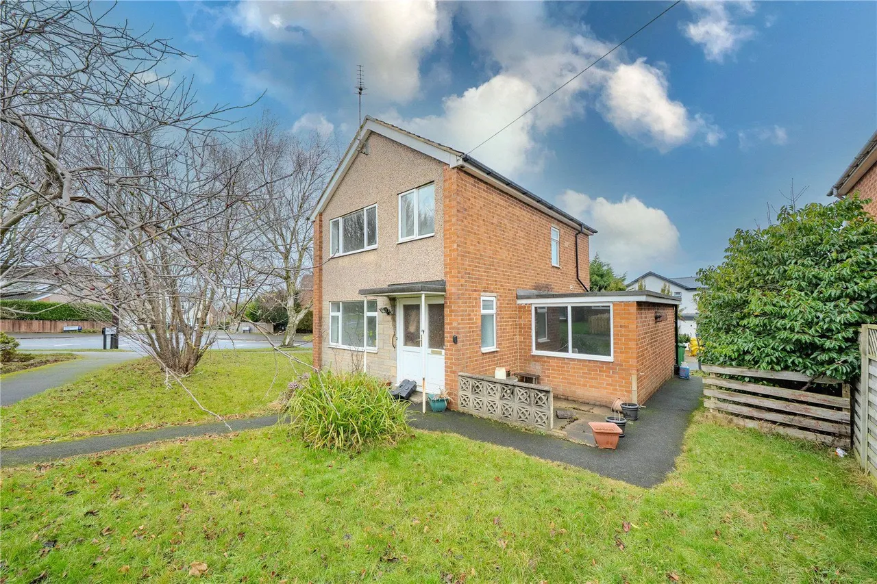 Holt Vale, Holt Park, LS16, photo 8