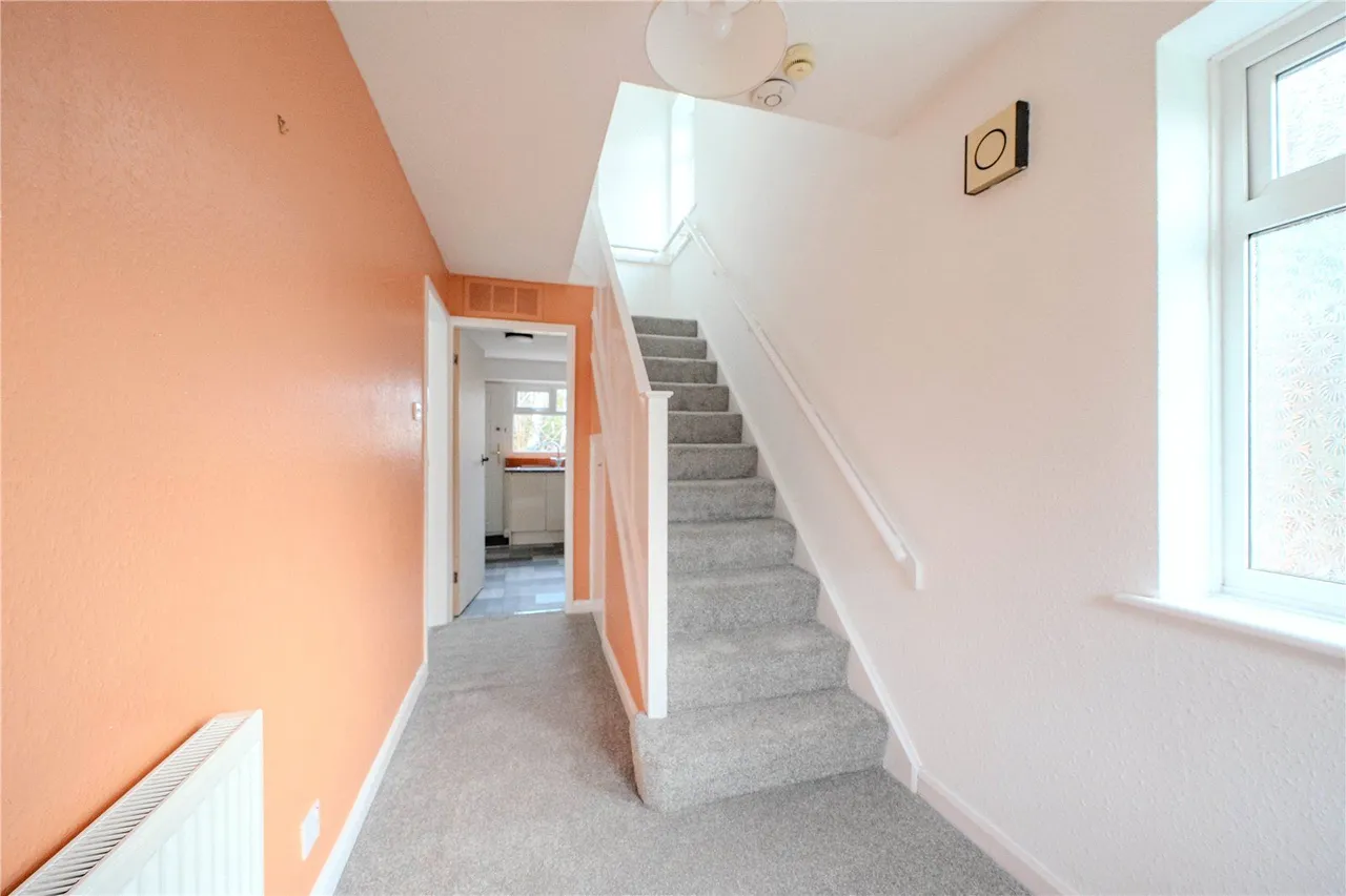 Holt Vale, Holt Park, LS16, photo 4