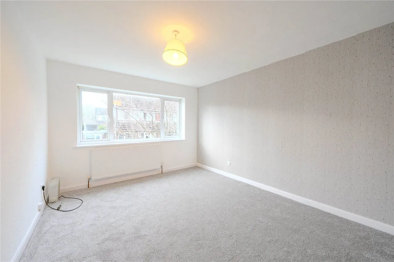 Holt Vale, Holt Park, LS16, photo 6