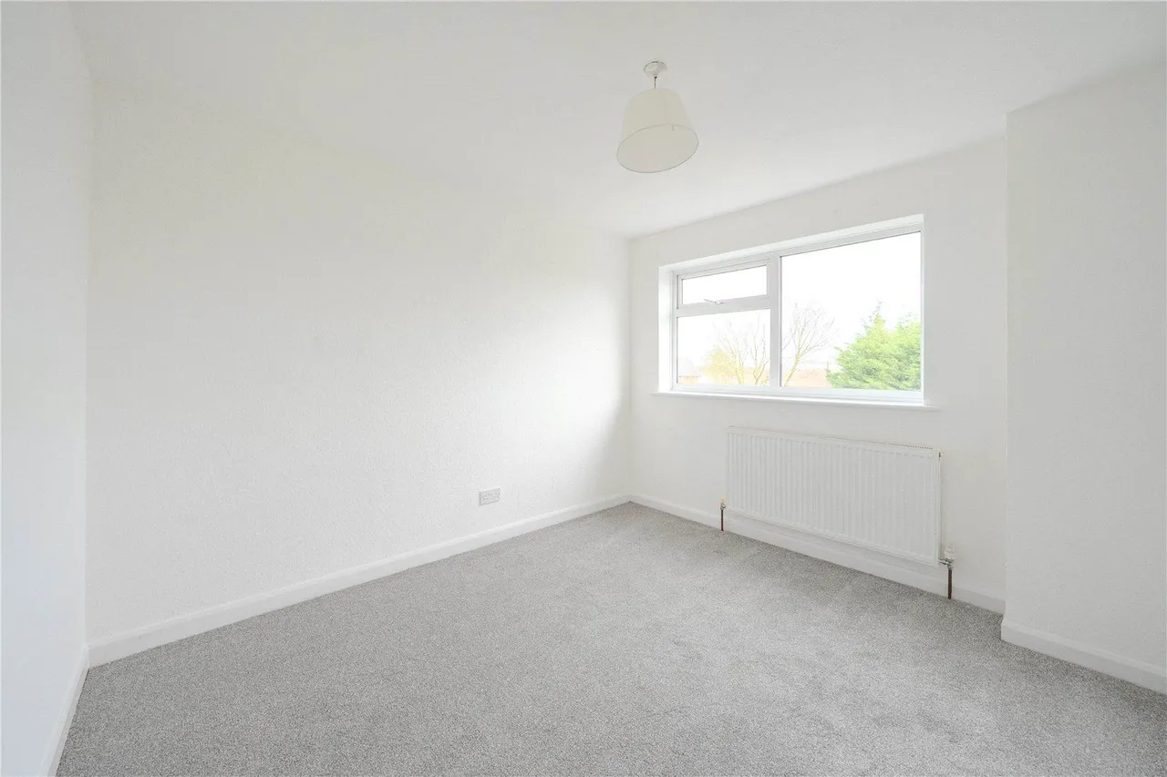 Holt Vale, Holt Park, LS16, photo 9
